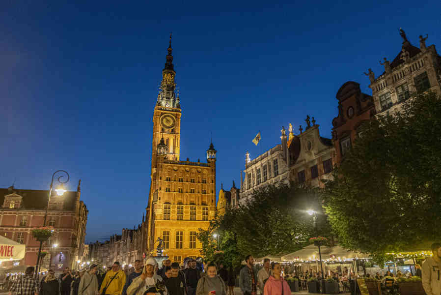 Polonia - Gdansk 054 - calle Dlugi Targ o Mercado Largo.jpg